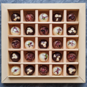 Çatlak Yılbaşı Süsleri 25'li Kutu