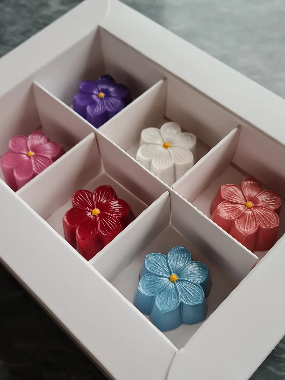 Çiçek Buketi 6’lı Kutu - Görsel 2