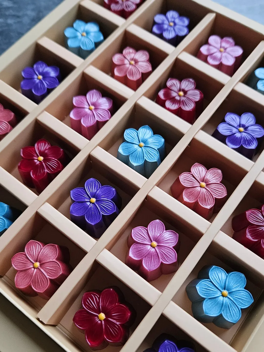 Çiçek Buketi 25'li Kutu - Görsel 2