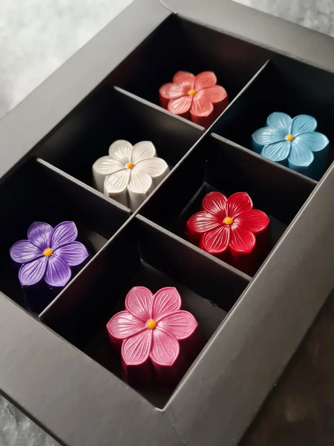 Çiçek Buketi 6’lı Kutu - Görsel 3